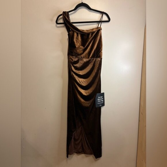 Elegant Brown Velvet Dress - Picture 1 of 3